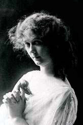 Black and white photo of Isadora Duncan by Jacob Schloss